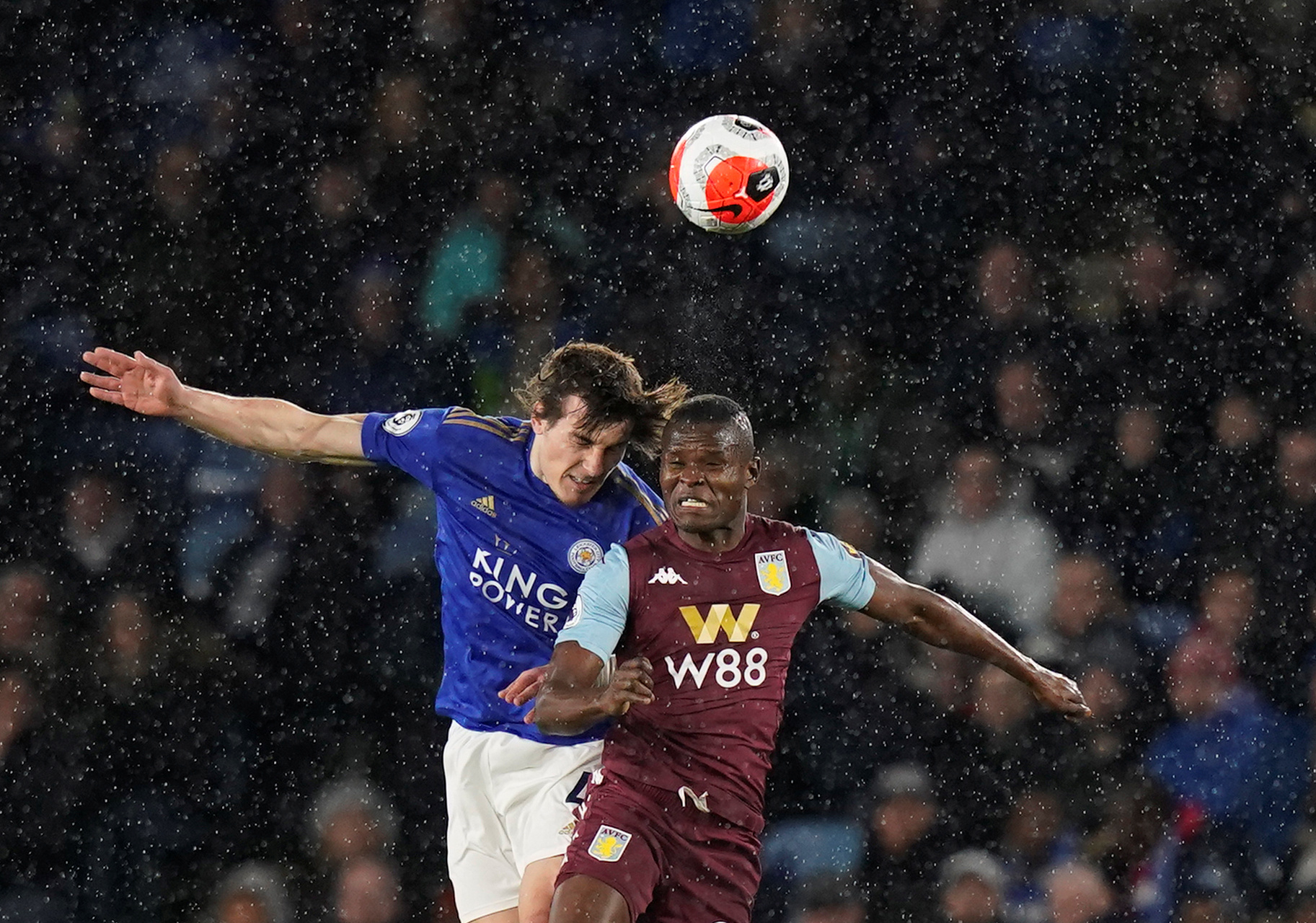 社交媒體上 社交媒體上